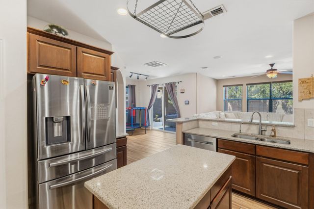 7010 Wrangell Loop NE, Rio Rancho, NM 87144