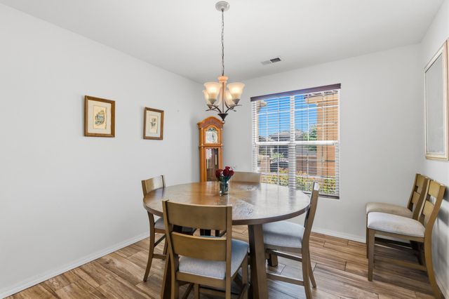 7010 Wrangell Loop NE, Rio Rancho, NM 87144