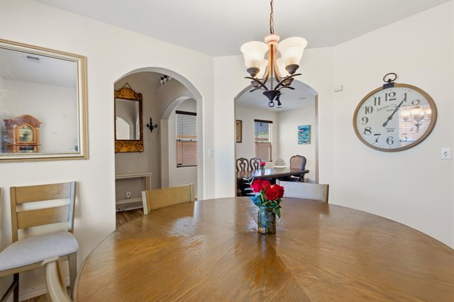 7010 Wrangell Loop NE, Rio Rancho, NM 87144