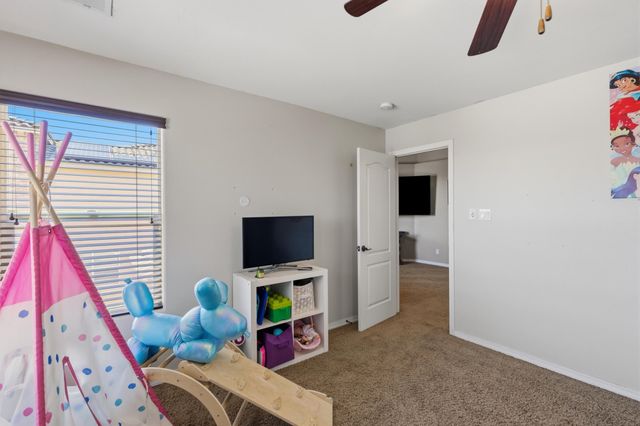 7010 Wrangell Loop NE, Rio Rancho, NM 87144