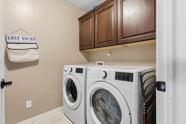 7010 Wrangell Loop NE, Rio Rancho, NM 87144