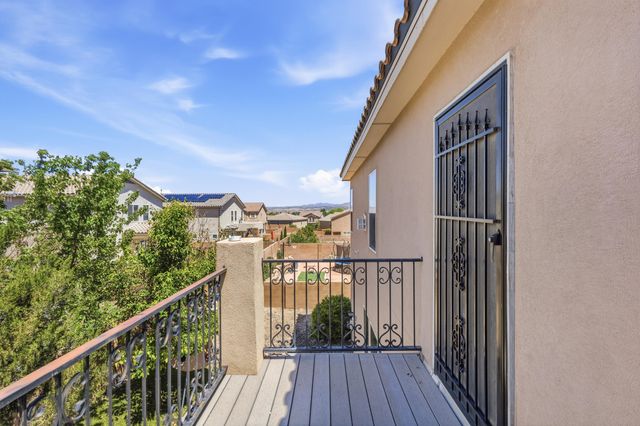 7010 Wrangell Loop NE, Rio Rancho, NM 87144
