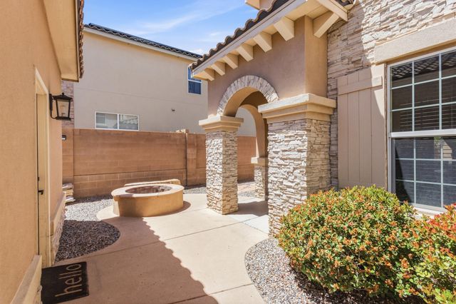 7010 Wrangell Loop NE, Rio Rancho, NM 87144
