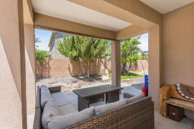 7010 Wrangell Loop NE, Rio Rancho, NM 87144