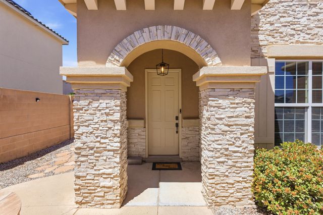 7010 Wrangell Loop NE, Rio Rancho, NM 87144