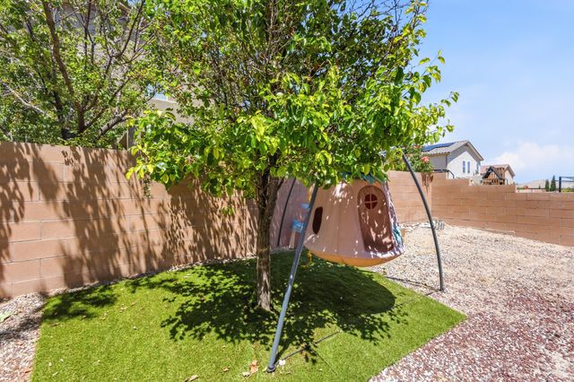 7010 Wrangell Loop NE, Rio Rancho, NM 87144