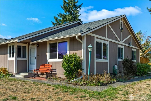 727 Salzburg Lane SE, Olympia, WA 98513
