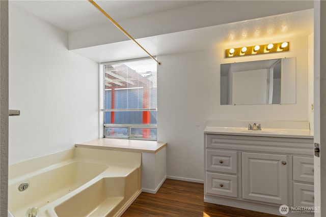 727 Salzburg Lane SE, Olympia, WA 98513