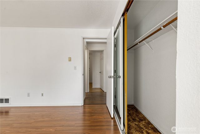 727 Salzburg Lane SE, Olympia, WA 98513