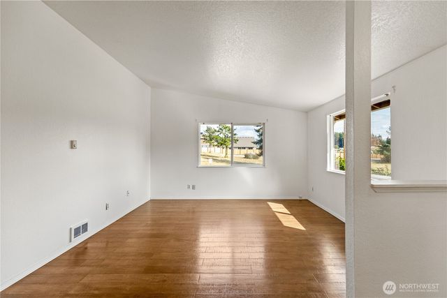 727 Salzburg Lane SE, Olympia, WA 98513
