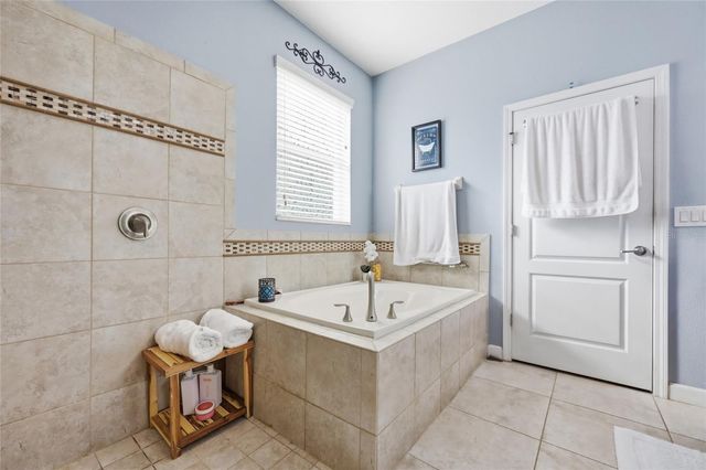 4020 CARTERET DRIVE, Winter Haven, FL 33884