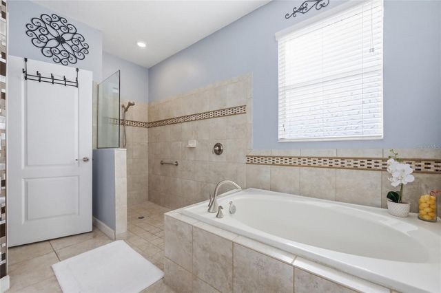 4020 CARTERET DRIVE, Winter Haven, FL 33884