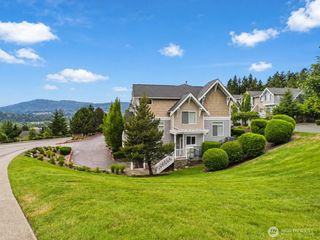 23120 SE Black Nugget Road #A6, Issaquah, WA 98029