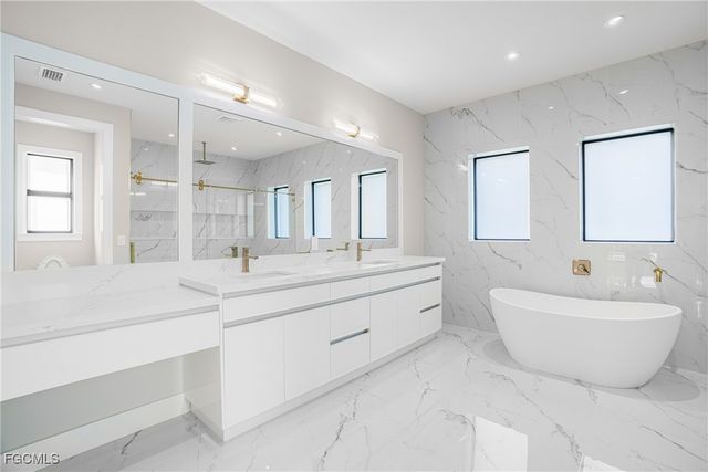 2100 SW 26th ST, Cape Coral, FL 33914