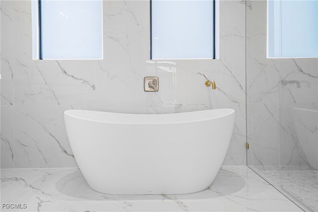 2100 SW 26th ST, Cape Coral, FL 33914