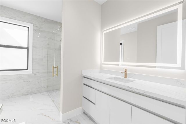 2100 SW 26th ST, Cape Coral, FL 33914