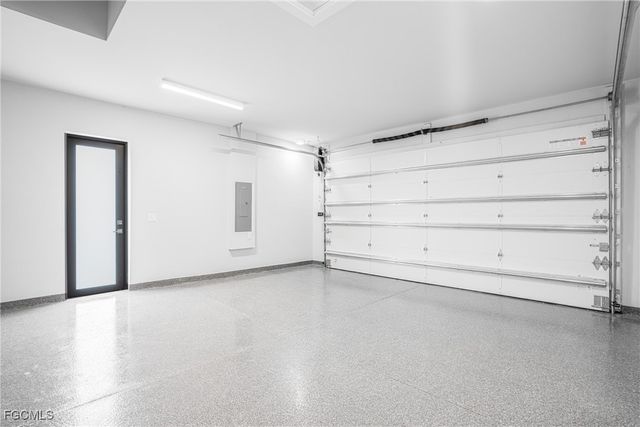 2100 SW 26th ST, Cape Coral, FL 33914