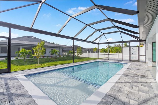 2100 SW 26th ST, Cape Coral, FL 33914