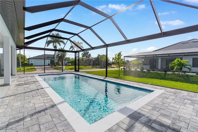 2100 SW 26th ST, Cape Coral, FL 33914