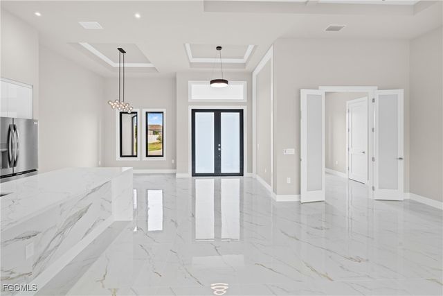 2100 SW 26th ST, Cape Coral, FL 33914