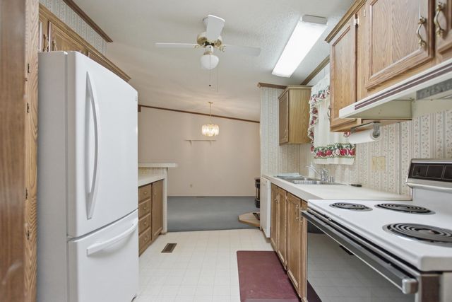 28 Valencia Drive, Los Lunas, NM 87031