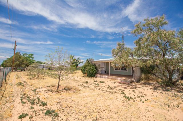 28 Valencia Drive, Los Lunas, NM 87031