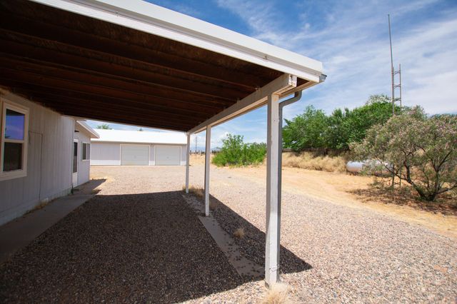 28 Valencia Drive, Los Lunas, NM 87031