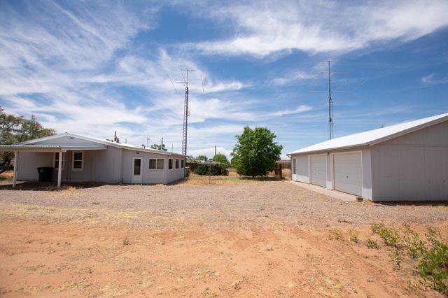28 Valencia Drive, Los Lunas, NM 87031