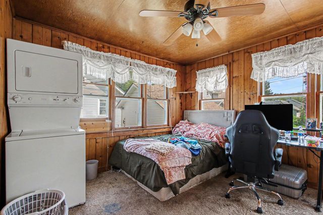 406 Henry Street, La Porte, IN 46350