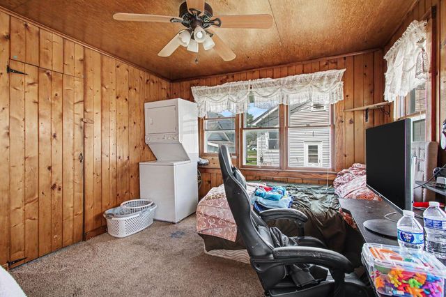 406 Henry Street, La Porte, IN 46350
