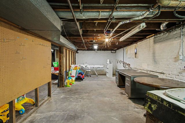 406 Henry Street, La Porte, IN 46350