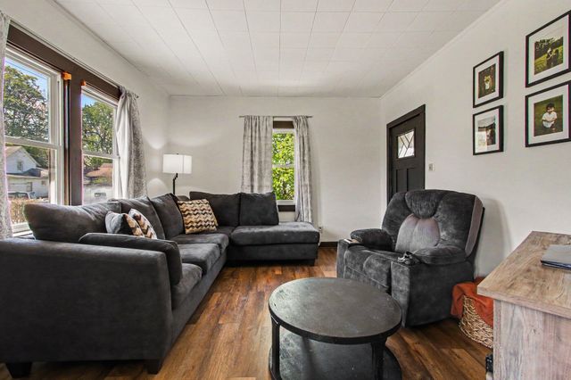 406 Henry Street, La Porte, IN 46350