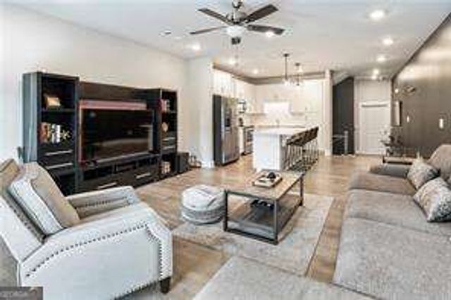 2030 Main Street NW 207, Atlanta, GA 30318