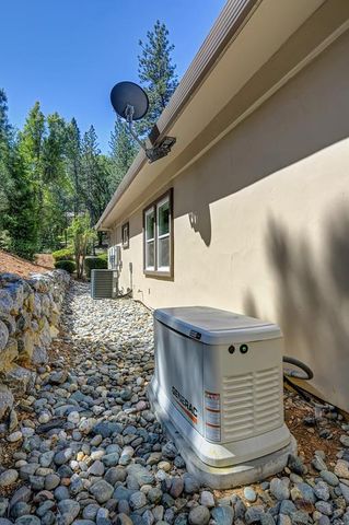 5180 Bella Vista Cir, Foresthill, CA 95631