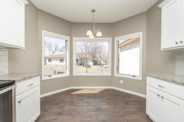 469 Roundhouse Street, Shakopee, MN 55379
