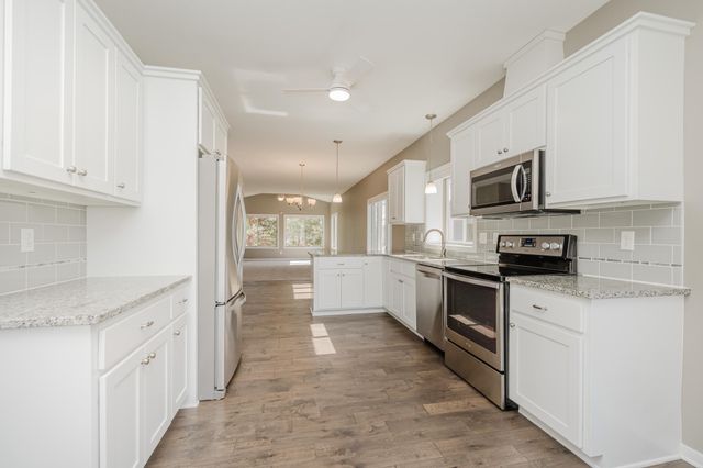 469 Roundhouse Street, Shakopee, MN 55379