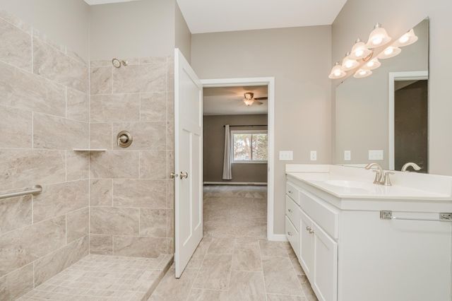 469 Roundhouse Street, Shakopee, MN 55379