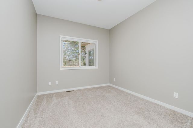 469 Roundhouse Street, Shakopee, MN 55379