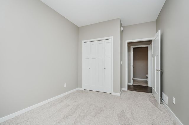 469 Roundhouse Street, Shakopee, MN 55379