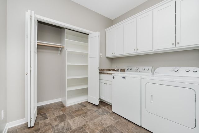 469 Roundhouse Street, Shakopee, MN 55379