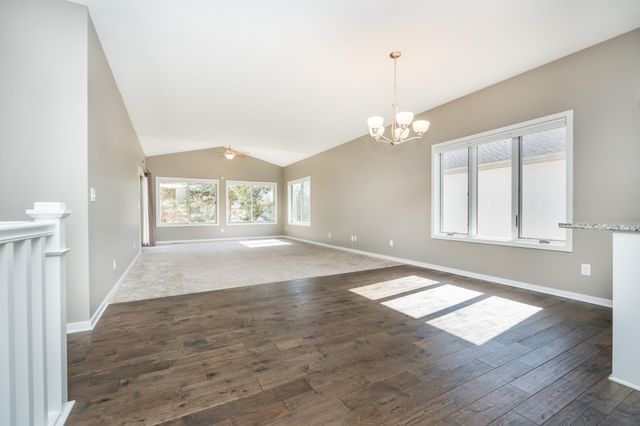 469 Roundhouse Street, Shakopee, MN 55379