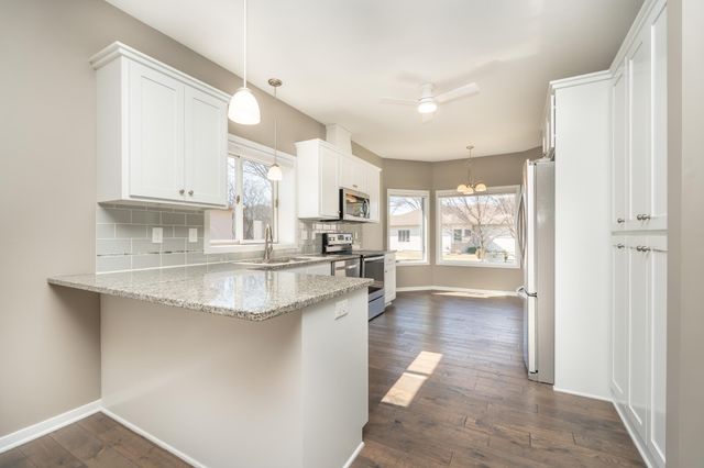 469 Roundhouse Street, Shakopee, MN 55379