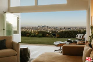 2669 Larmar Road, Los Angeles, CA 90068