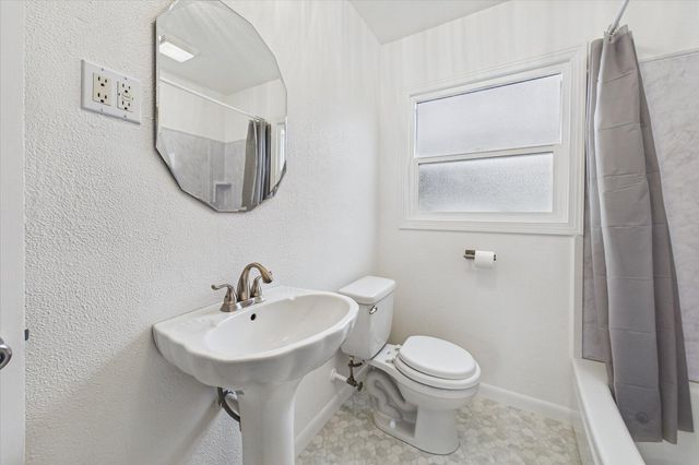 2533 Garland Street, Eureka, CA 95501