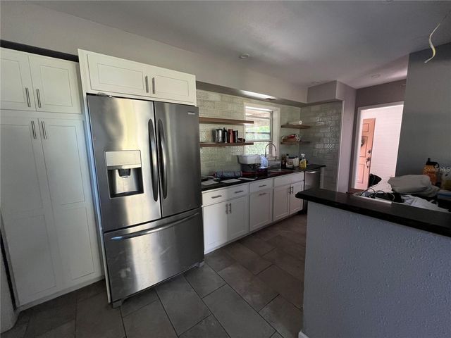 412 W LAKE SUMMIT DRIVE, Winter Haven, FL 33884