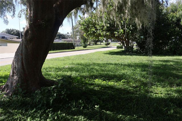 412 W LAKE SUMMIT DRIVE, Winter Haven, FL 33884