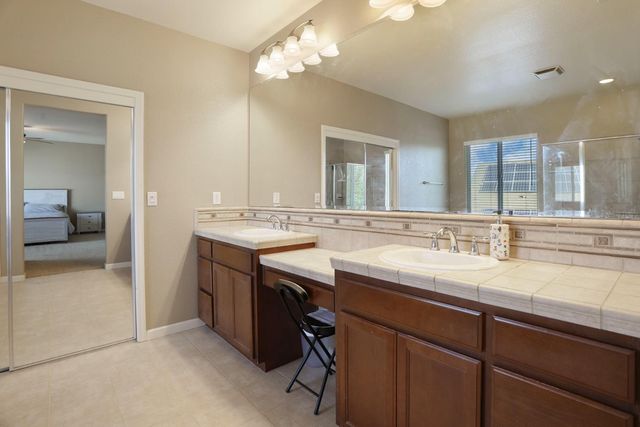 1047 Lindo Ct, Manteca, CA 95337