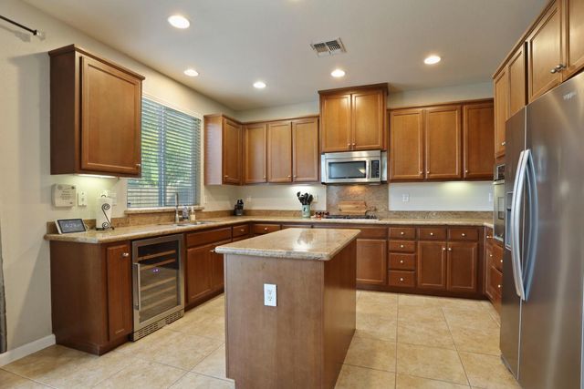 1047 Lindo Ct, Manteca, CA 95337