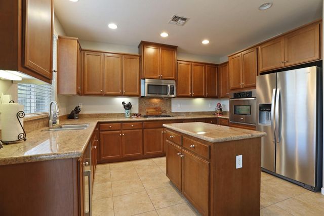 1047 Lindo Ct, Manteca, CA 95337