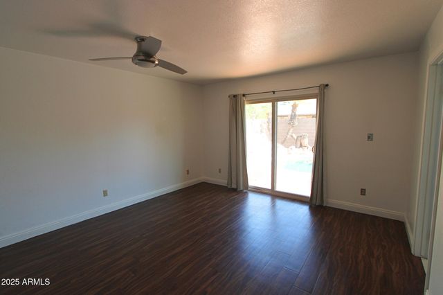 621 W LOS LAGOS VISTA Avenue, Mesa, AZ 85210